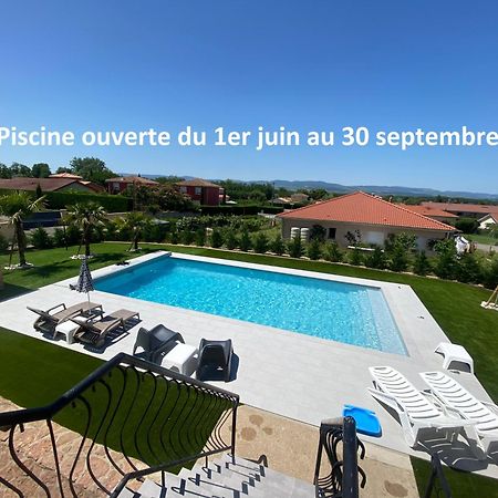 Studio Chez L'Habitant Avec Piscine Commune Grieges 外观 照片